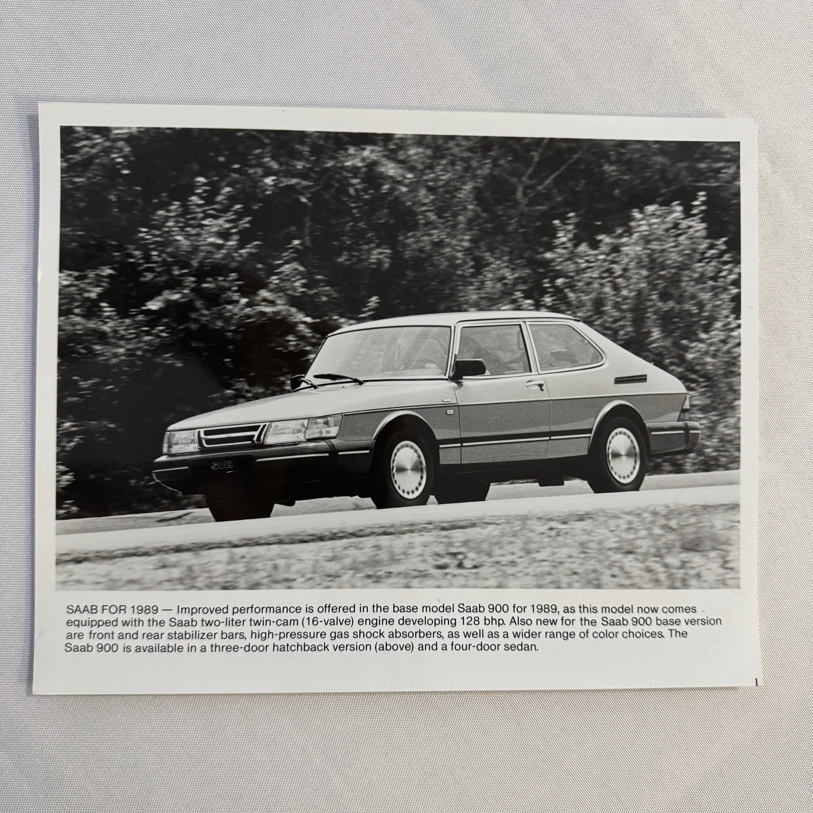 1989 Saab 900 Car Automobile Factory Press Photo Photograph Print