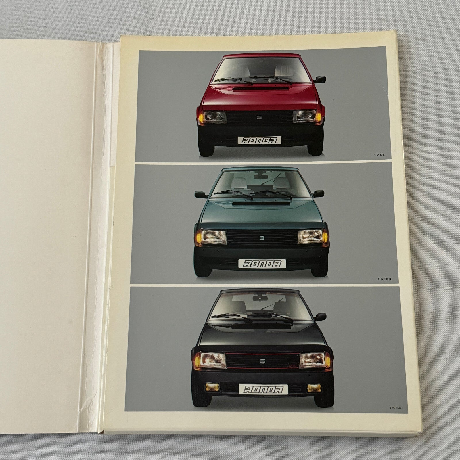 1984 Seat Ronda Press Kit German Text European Brochure Photos