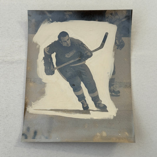 Detroit Red Wings Hockey Player Photo Photograph Vintage Unidentified