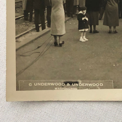 Press Photo Photograph President Franklin Roosevelt Speech from Train Crowd