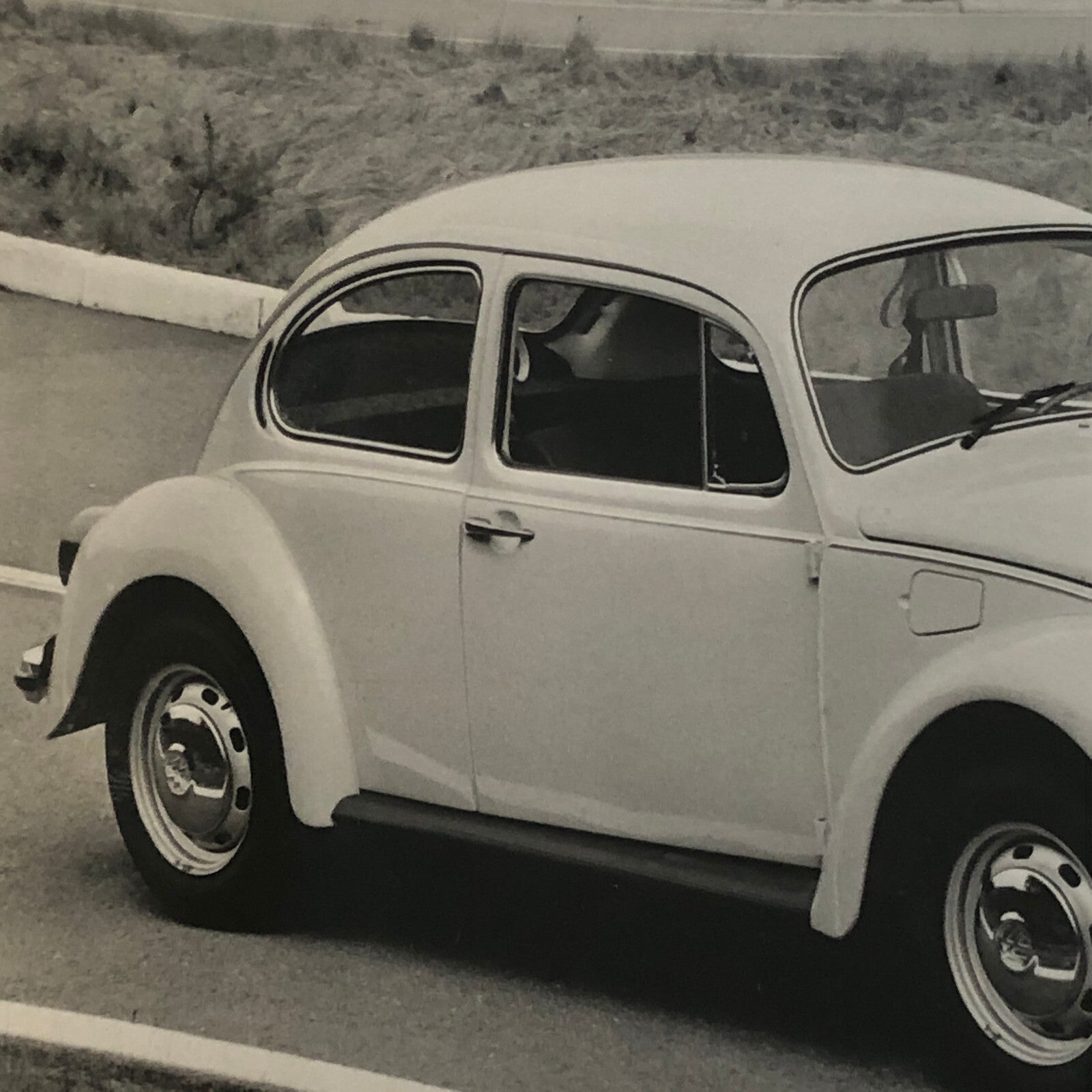 1975 Volkswagen VW Beetle Factory Press Photo Photograph Print