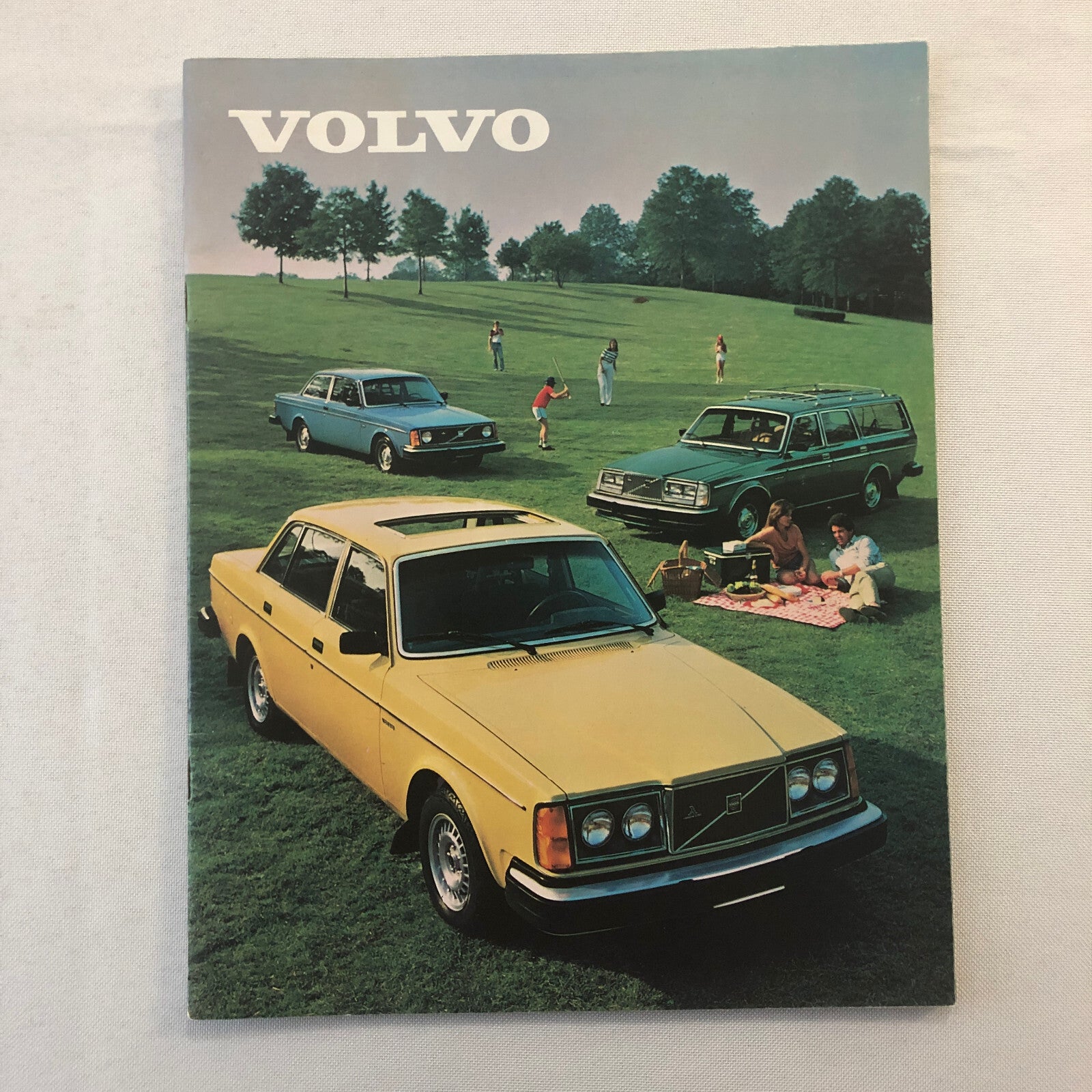 1980 Volvo Car Sales Brochure Catalog Bertone Coupe DL GLE Station Wagon GT