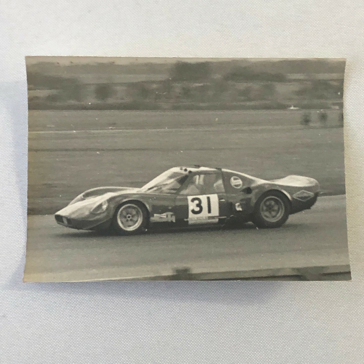 Vintage Racing Photo Photograph Print - Thruxton 1970 Chevron B8B Repco Car 