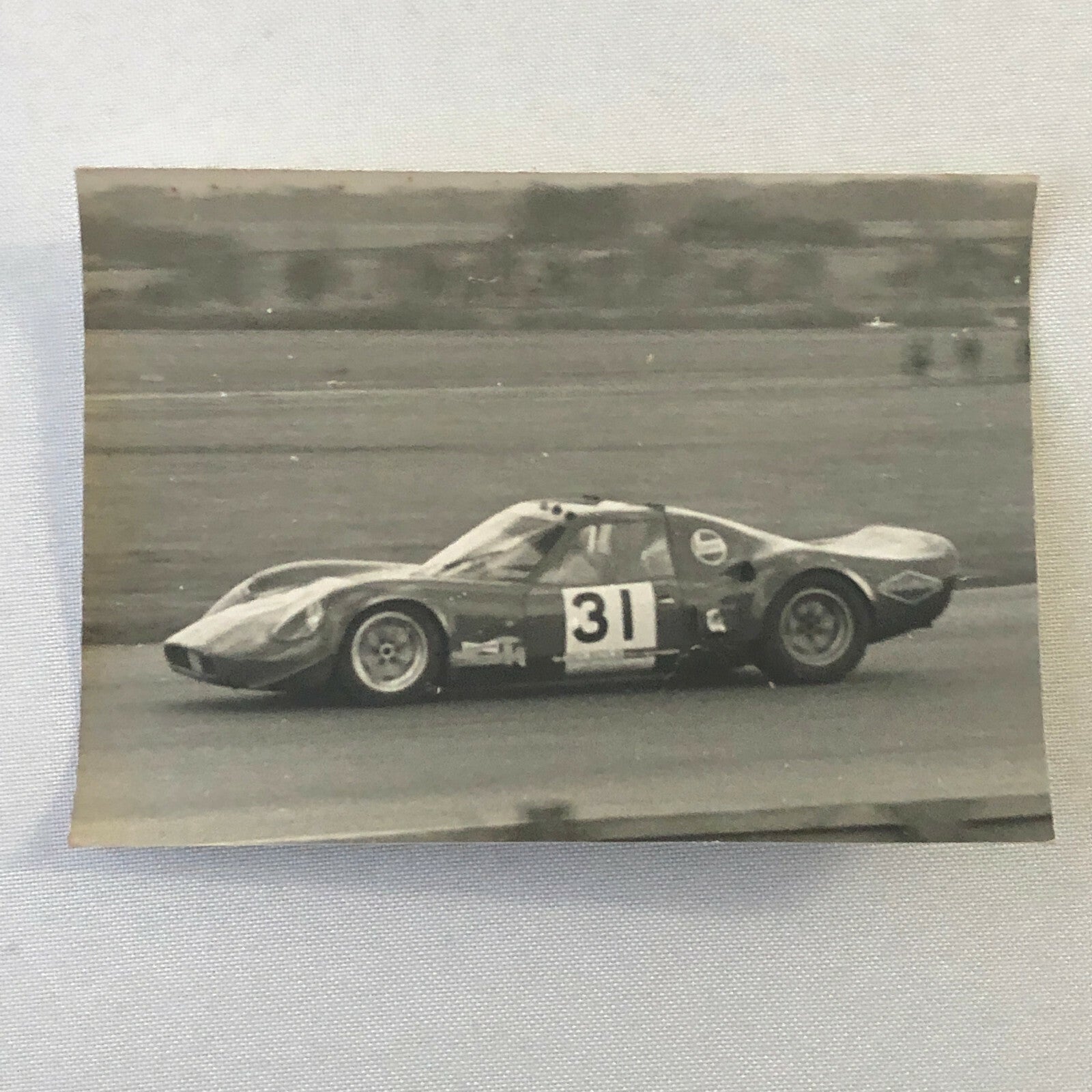 Vintage Racing Photo Photograph Print - Thruxton 1970 Chevron B8B Repco Car 