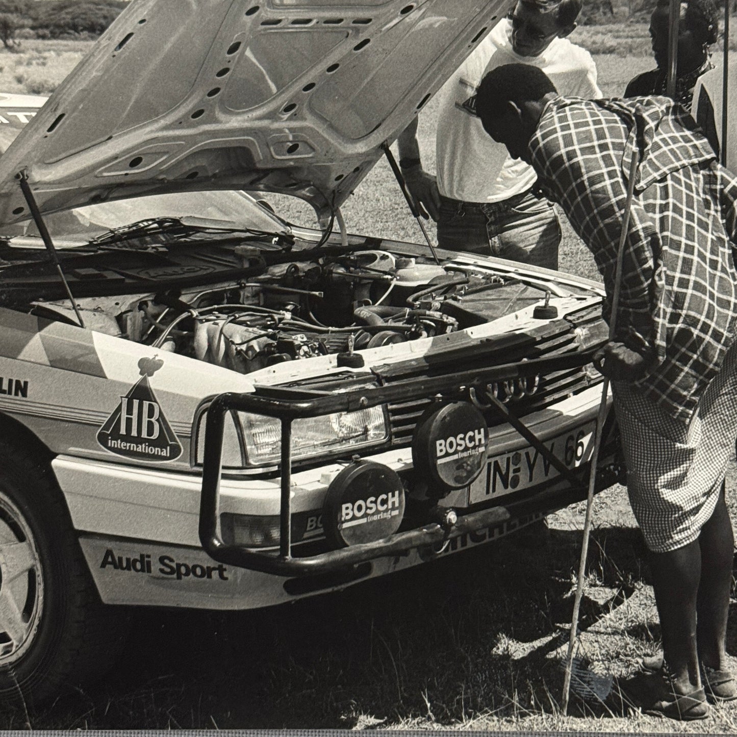 Audi 200 Quattro Safari Rallye Rally Kenya Masai Tribe Press Photo Photograph
