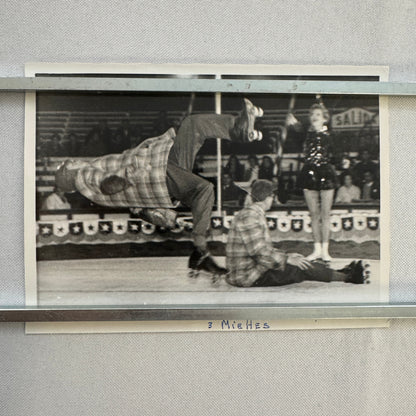 Circus Roller Skating Act Photo Photograph Print Vintage 3 Miehes