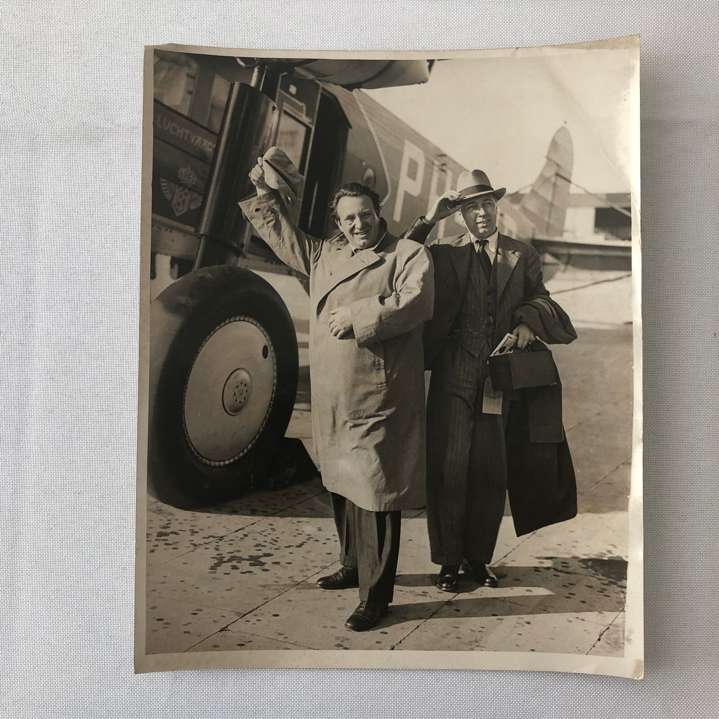 Press Photo Photograph Vienna Opera Company Flight Aviation Plane 1933 London
