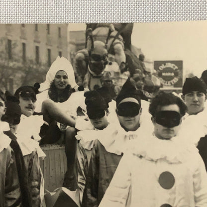 Vintage Press Photo Photograph Madrid Spain Carnival Costumes 1932