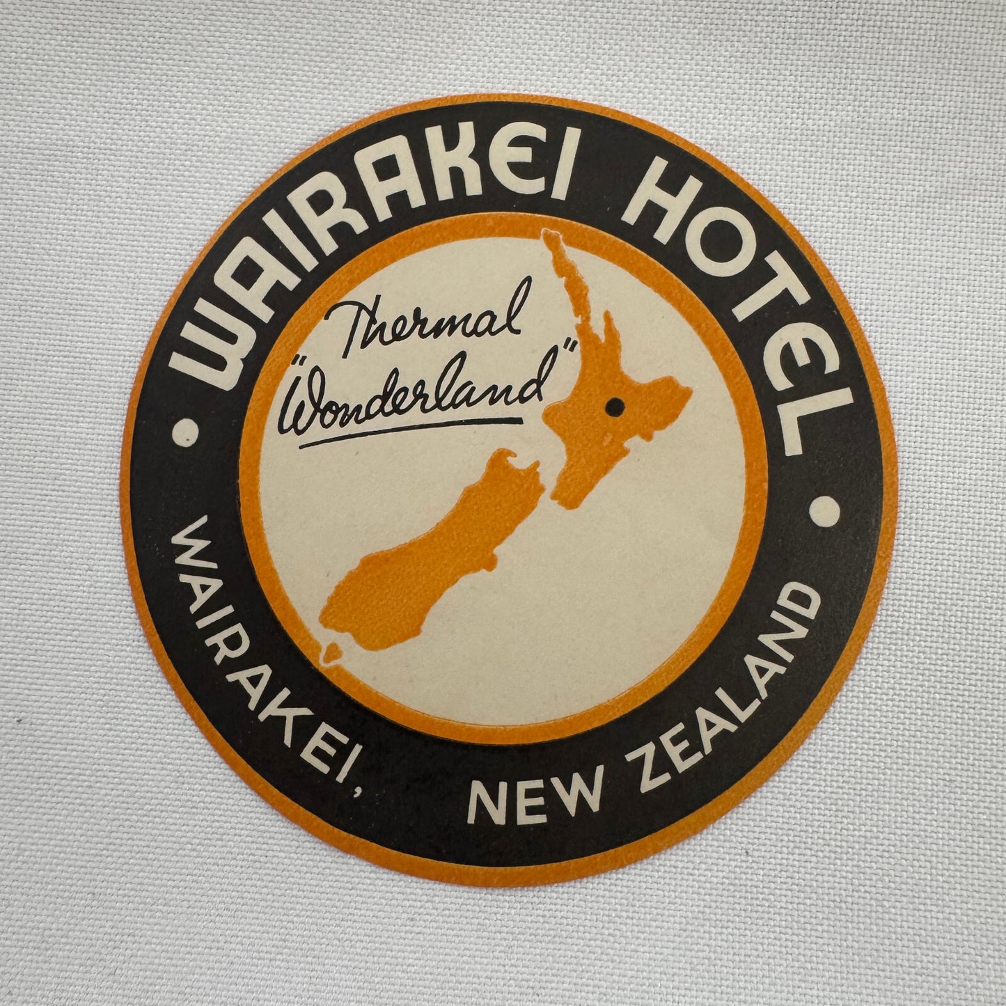 Vintage Travel Luggage Label Hotel Wairakei New Zealand