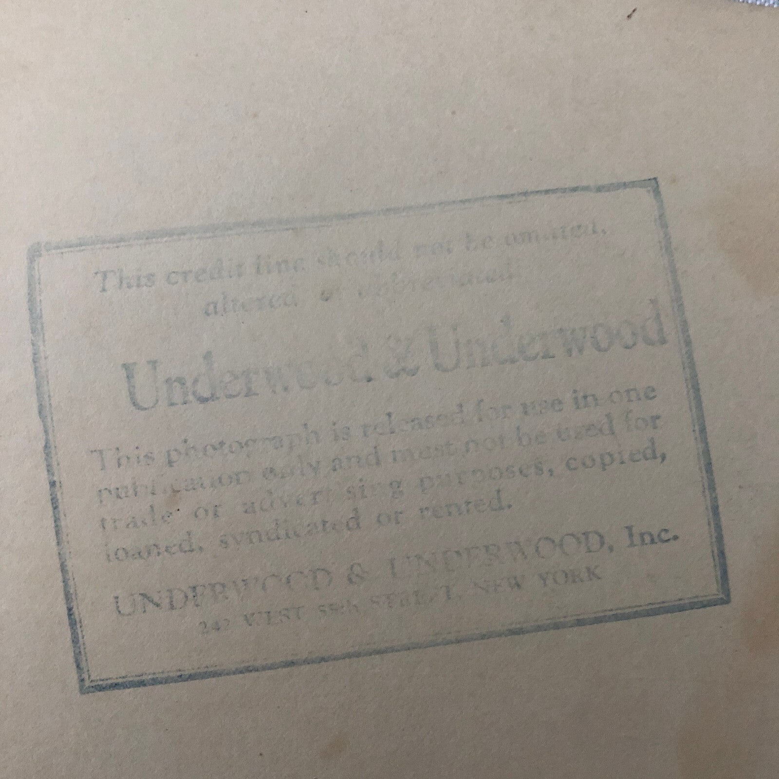 Press Photo Photograph Happy Young Child Girl Underwood & Underwood