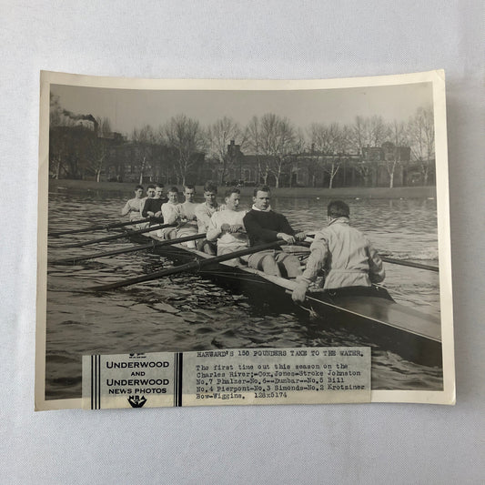 Press Photo Photograph Harvard Rowing Team Underwood and Underwood