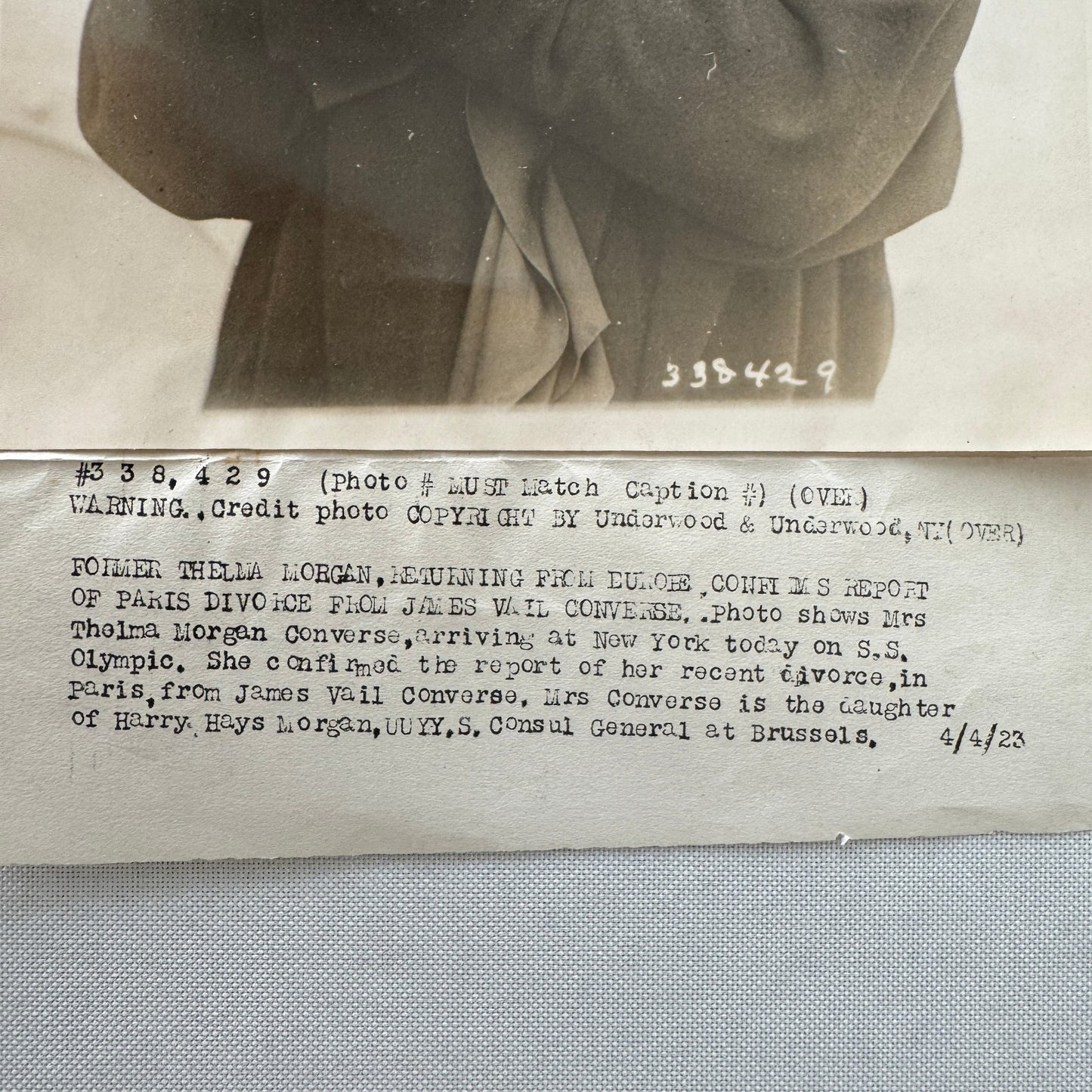 Vintage Press Photo Photograph 1923 Woman with Steiff Jocko Monkey Puppet