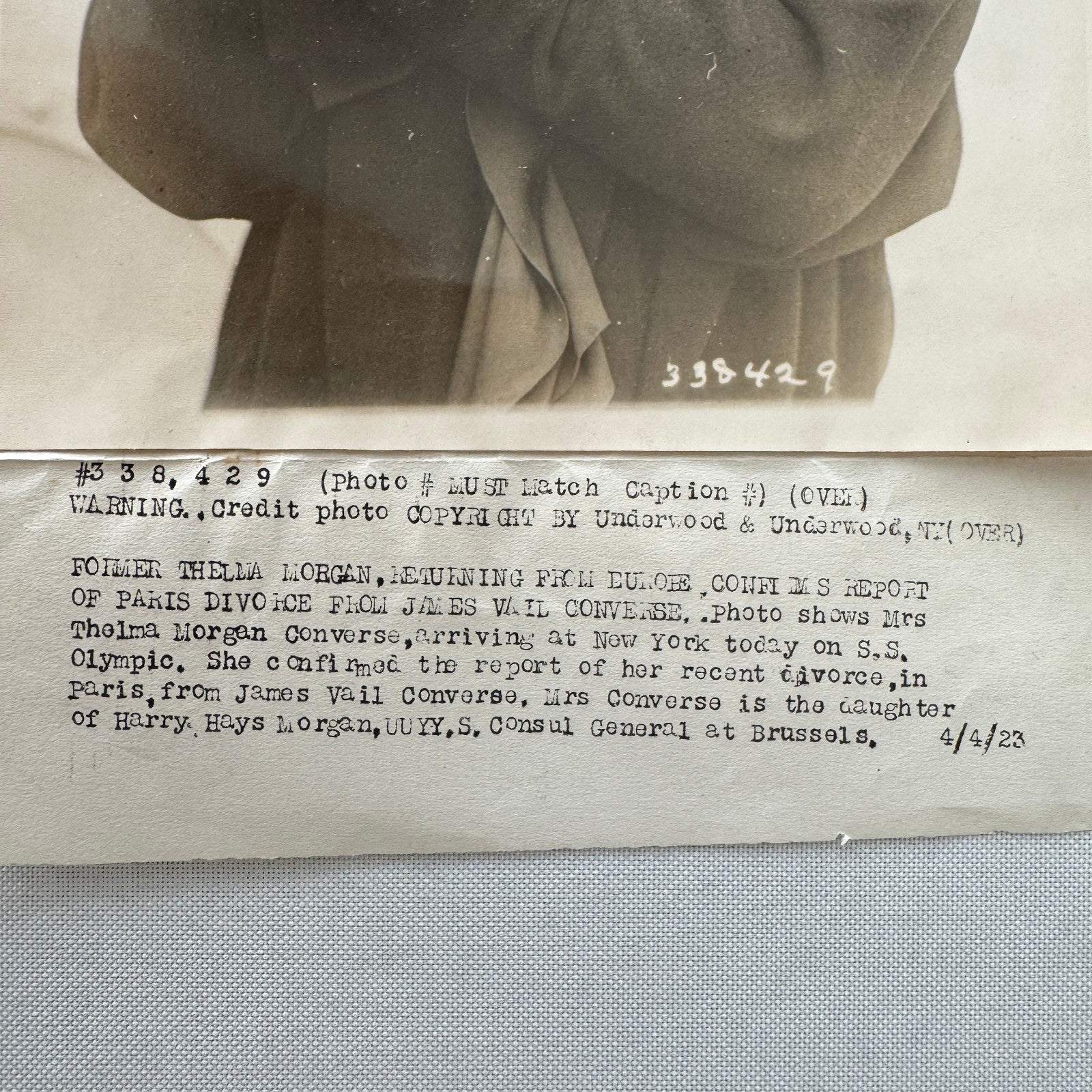 Vintage Press Photo Photograph 1923 Woman with Steiff Jocko Monkey Puppet