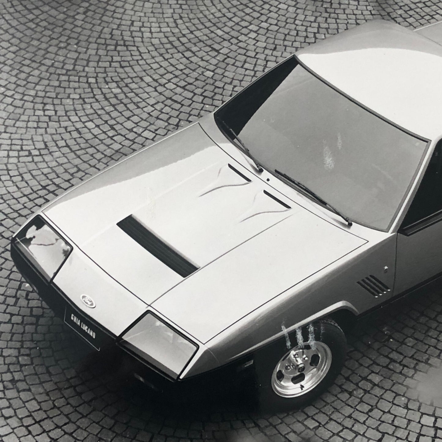 Ford Ghia Design Lucano Prototype Concept Car Press Photo Photograph