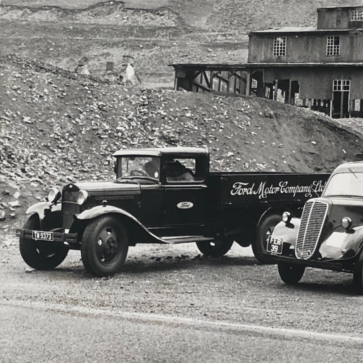 Vintage Ford of Britain Car and Truck Press Photo Photograph Print 
