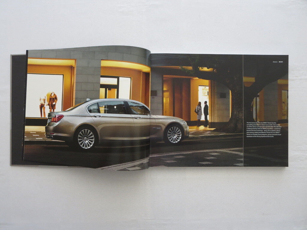 2009 BMW 7 Series HARDCOVER Book Sales Brochure Catalog 750i 750Li