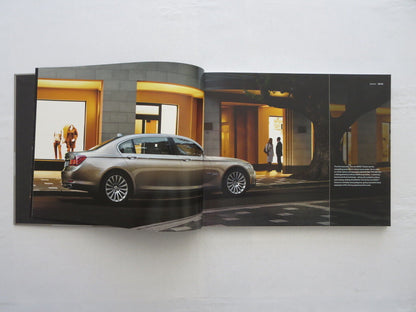 2009 BMW 7 Series HARDCOVER Book Sales Brochure Catalog 750i 750Li