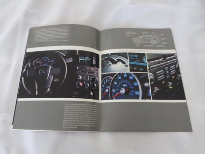 2004 Mitsubishi Endeavor Sales Brochure Catalog 