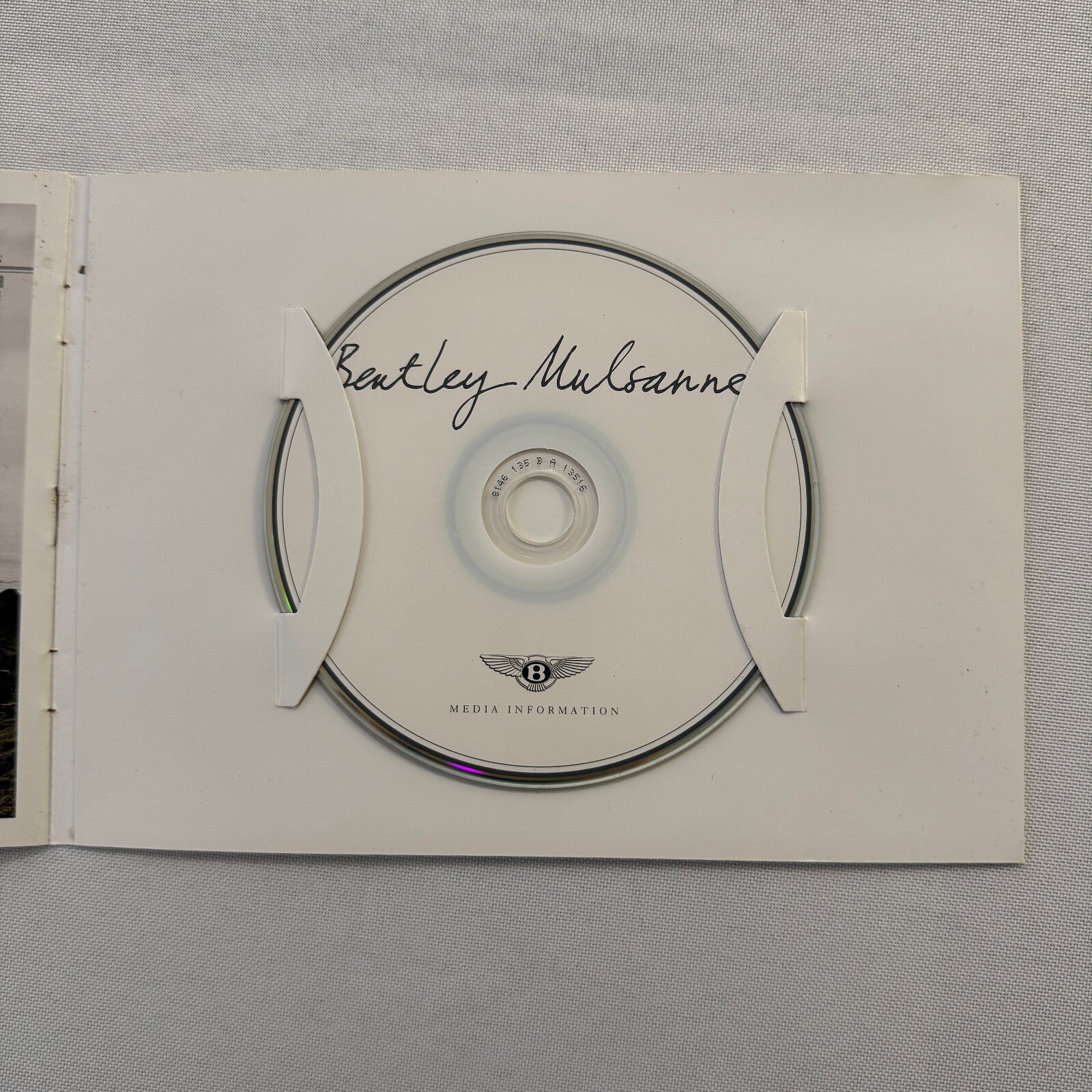 Bentley Mulsanne Car Press KIt Brochure with Photo CD