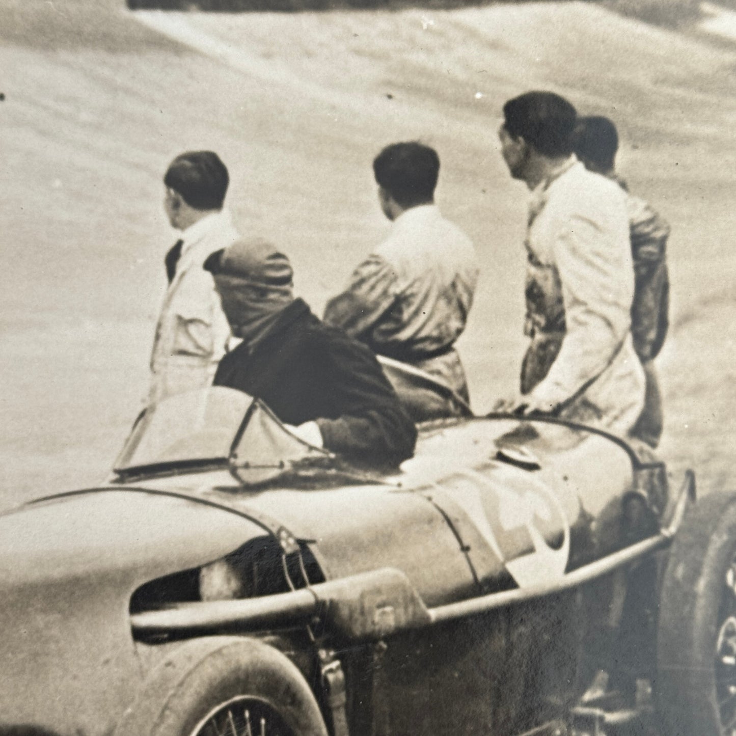 Press Photo Photograph Malcolm Campbell 500 Mile Race at Brooklands Vintage