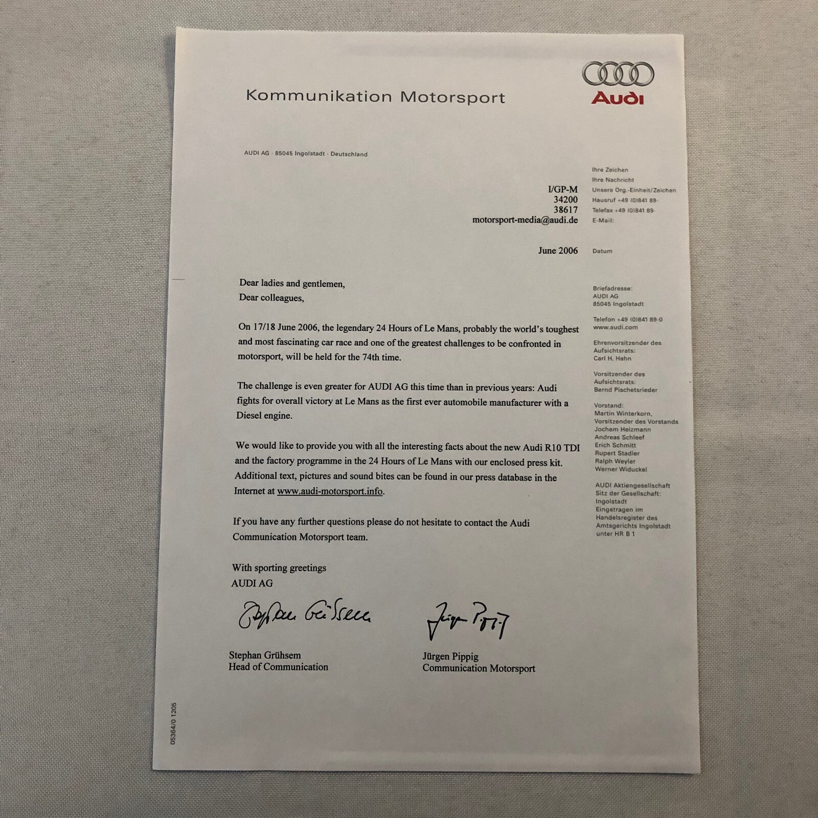 2006 Audi R10 24 Hours of LeMans Racing Car Press Kit Brochure Photo CD