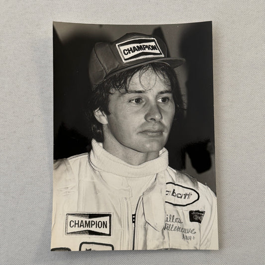 Gilles Villeneuve Racing Driver Press Photo Photograph 1981 Champion Sparkplugs