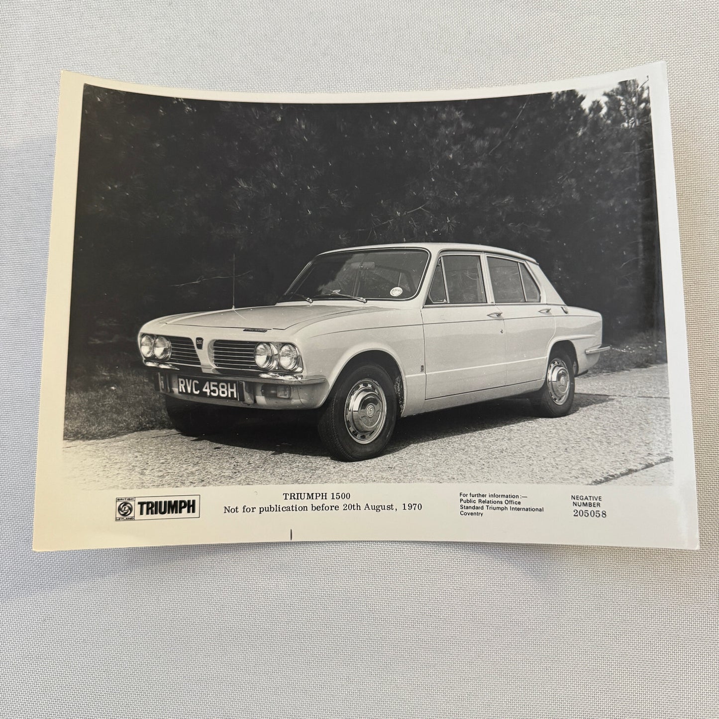 Triumph 1500 Car Factory Press Photo Photograph Print 1971