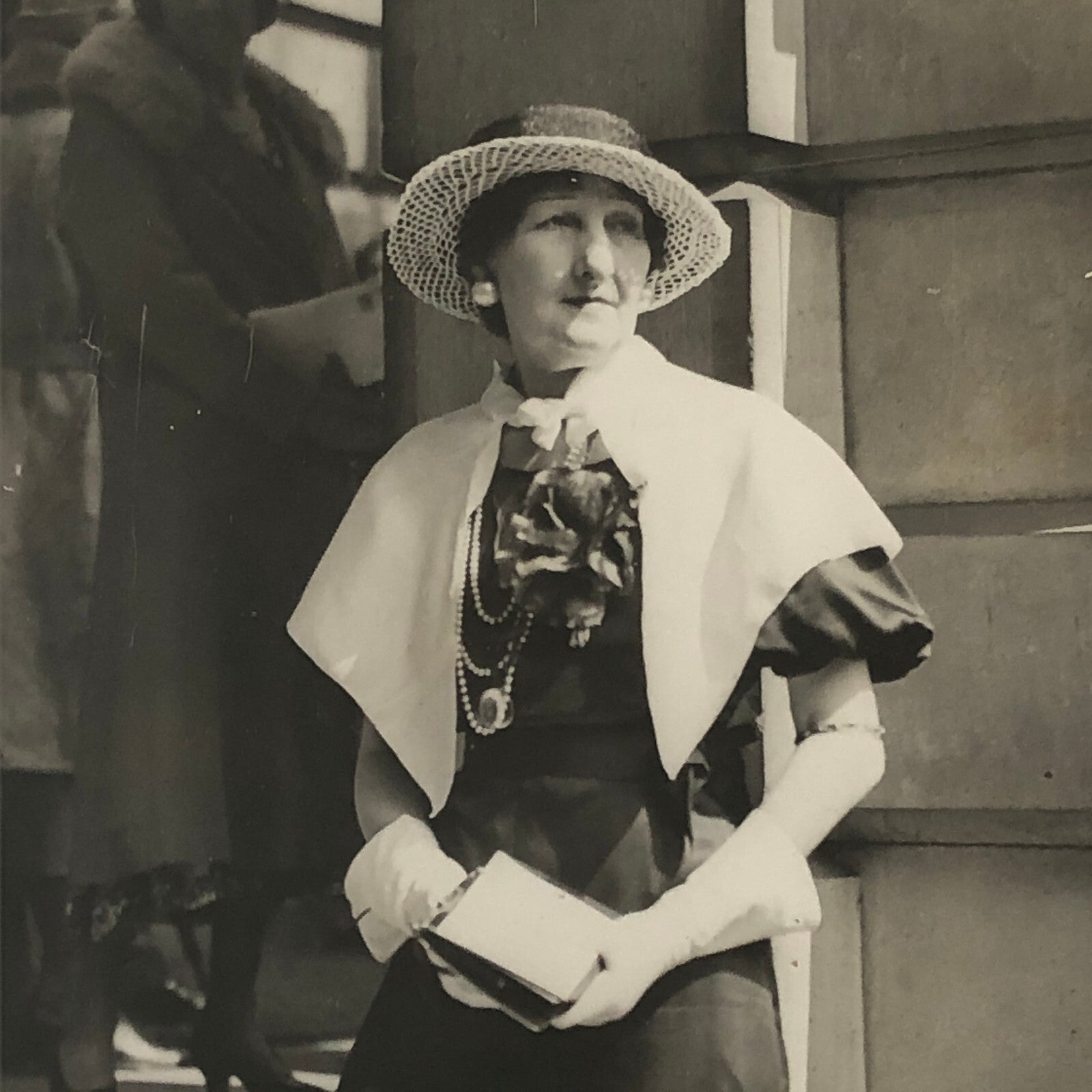Press Photo Photograph Opening of Royal Acadmy Woman Fashion Dress 1933