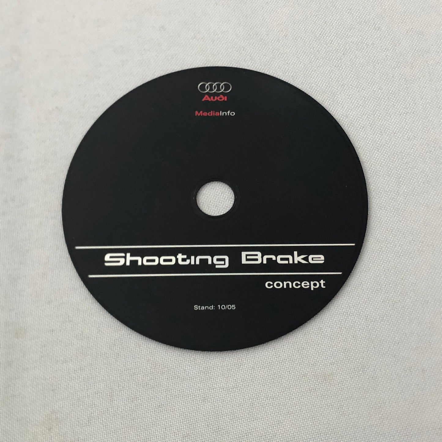 Audi Shooting Brake Concept Car Prototype 2005 Tokyo Auto Show Press Kit GERMAN