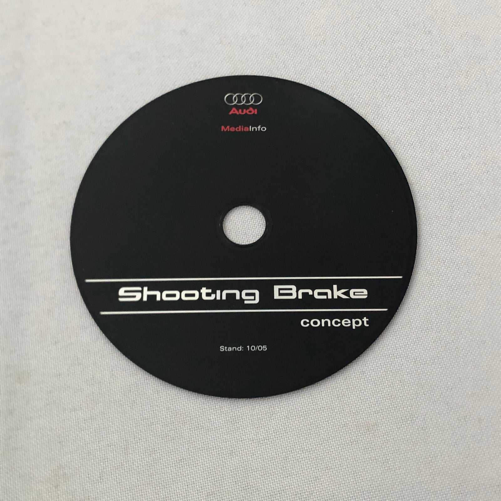 Audi Shooting Brake Concept Car Prototype 2005 Tokyo Auto Show Press Kit GERMAN