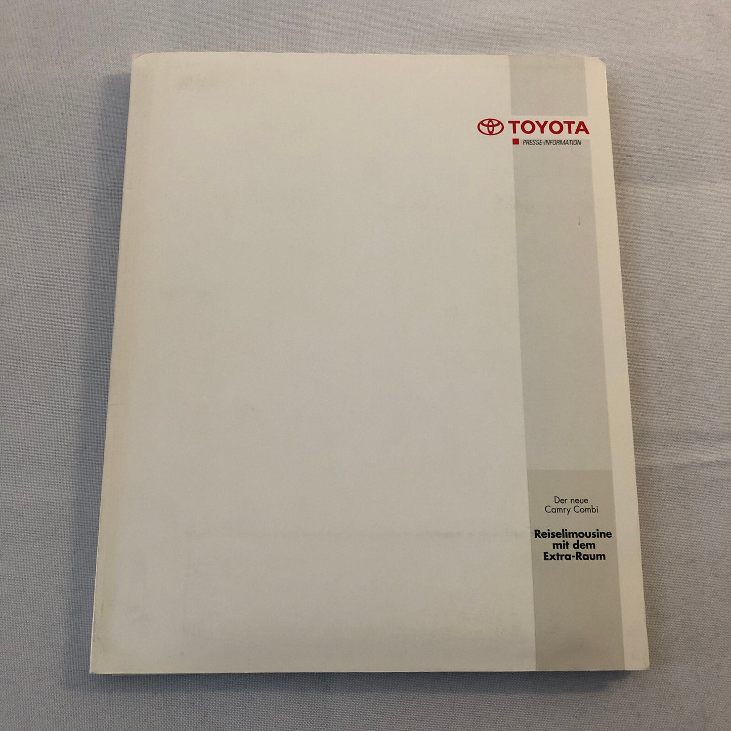 Toyota Camry Combi Station Wagon Press Kit with Photos 1992 1993