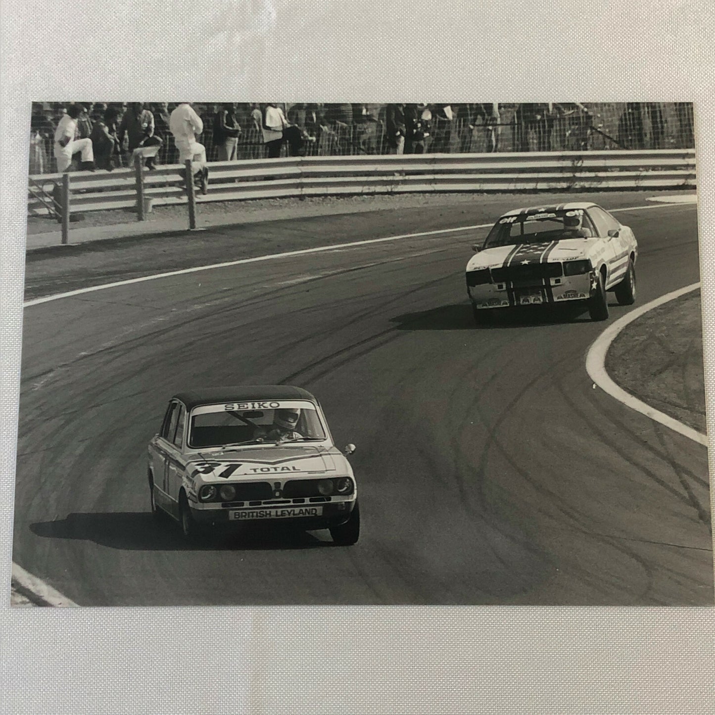 Vintage Racing Photo Photograph 1976 500 KMs de Dijon British Leyland Car + 