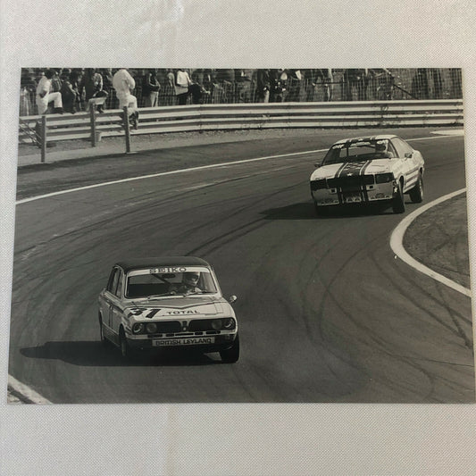 Vintage Racing Photo Photograph 1976 500 KMs de Dijon British Leyland Car + 