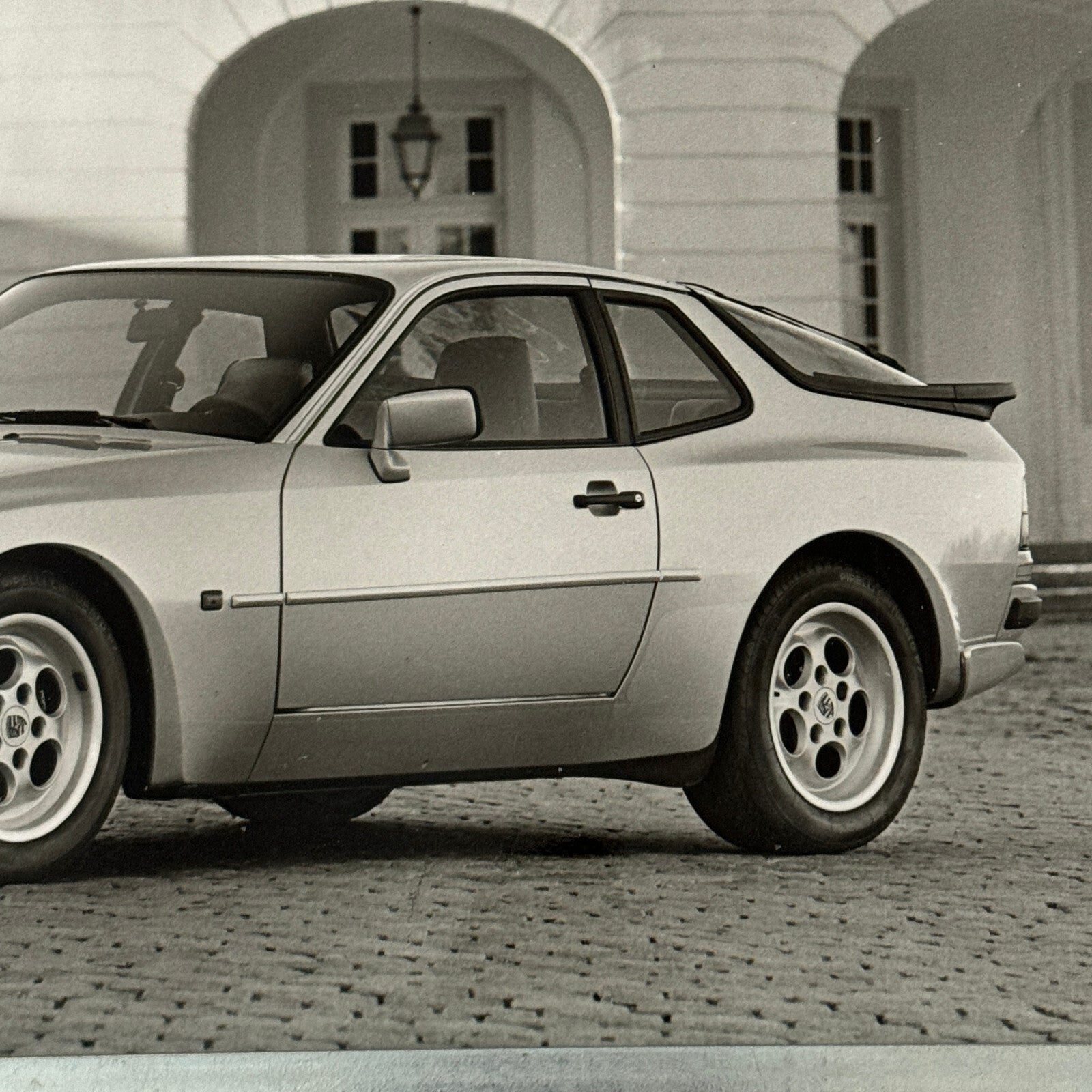 Porsche 944 Turbo Car Factory Press Photo Photograph Werkfoto German