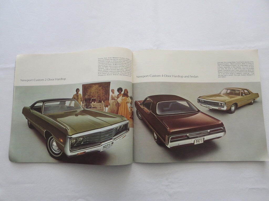 1971 Chrysler & Imperial Sales Brochure Catalog New Yorker Newport 300 + 