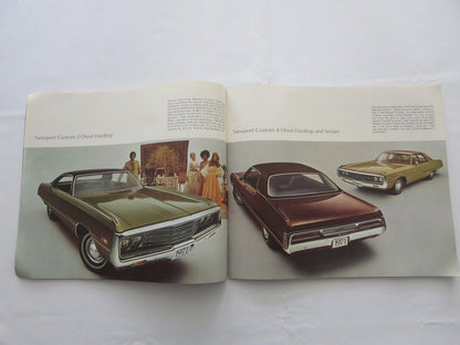 1971 Chrysler & Imperial Sales Brochure Catalog New Yorker Newport 300 + 