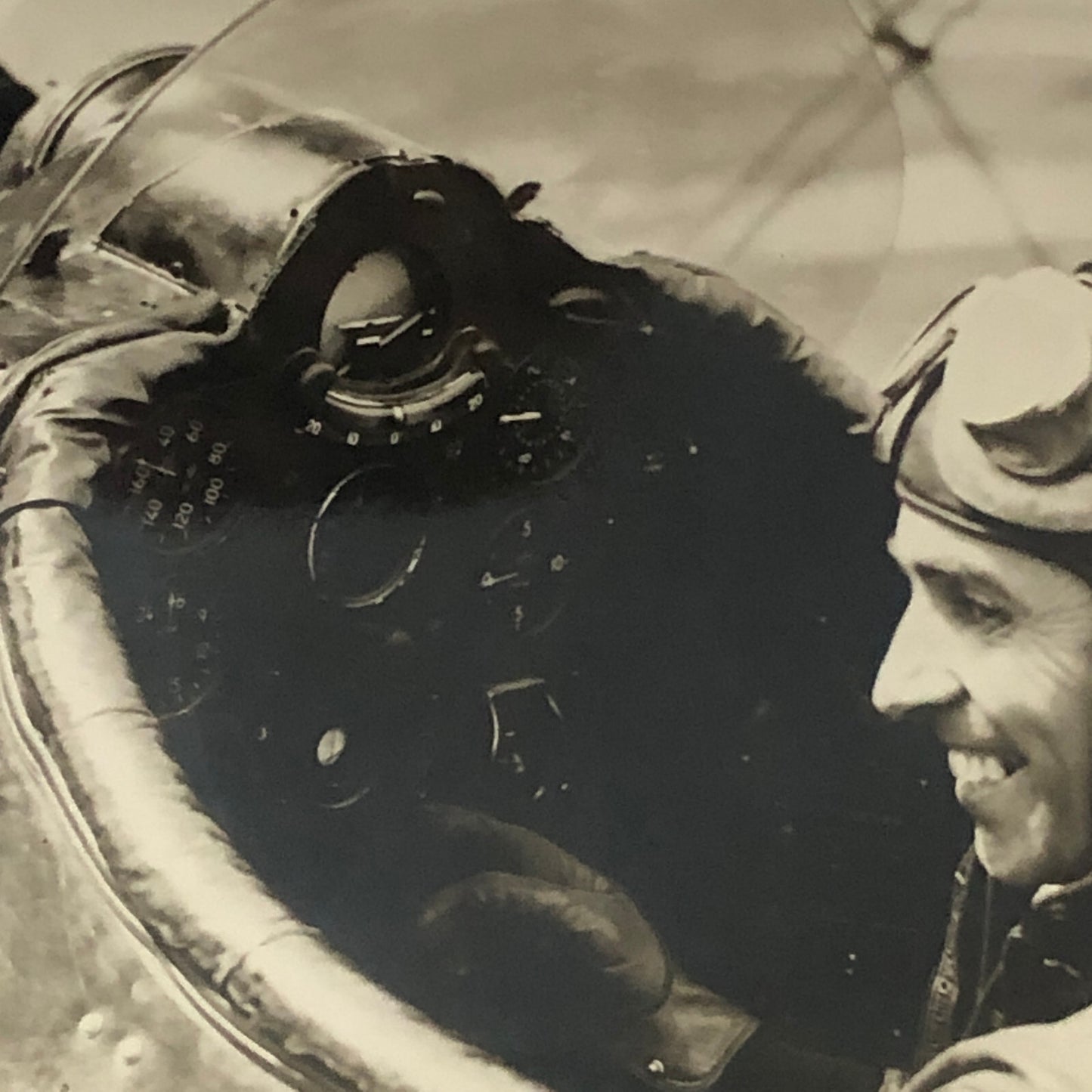 Press Photo Photograph Early Avaitor in Plane Cockpit Plane Aircraft Underwood