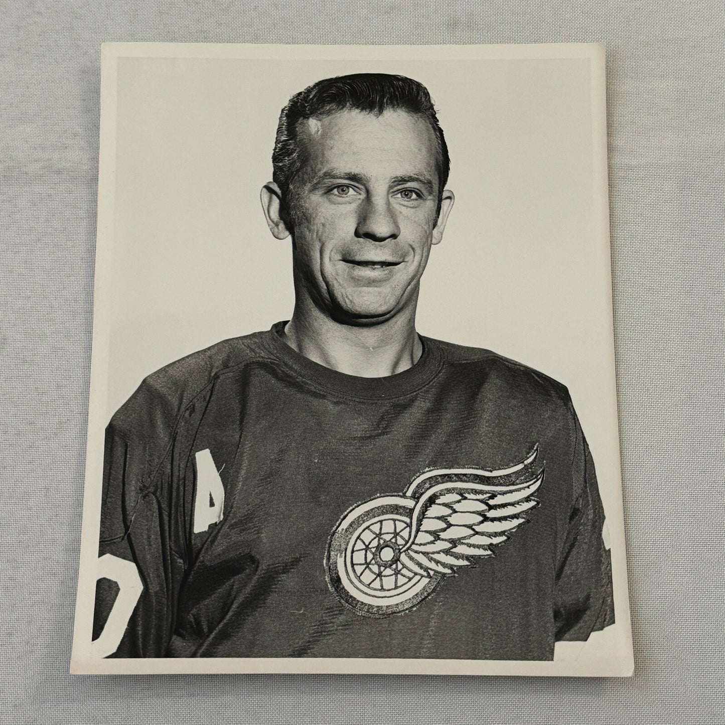 Detroit Red Wings Hockey Player Photo Photograph Vintage Larry Jeffrey