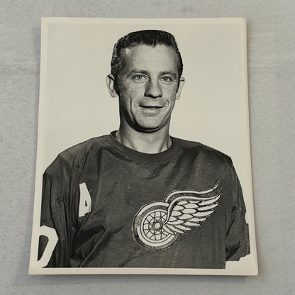 Detroit Red Wings Hockey Player Photo Photograph Vintage Larry Jeffrey