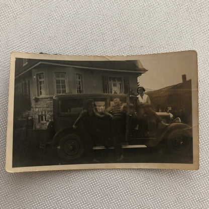 Vintage Photo Photograph Lot People with Anique Car Automobile AL22SM1