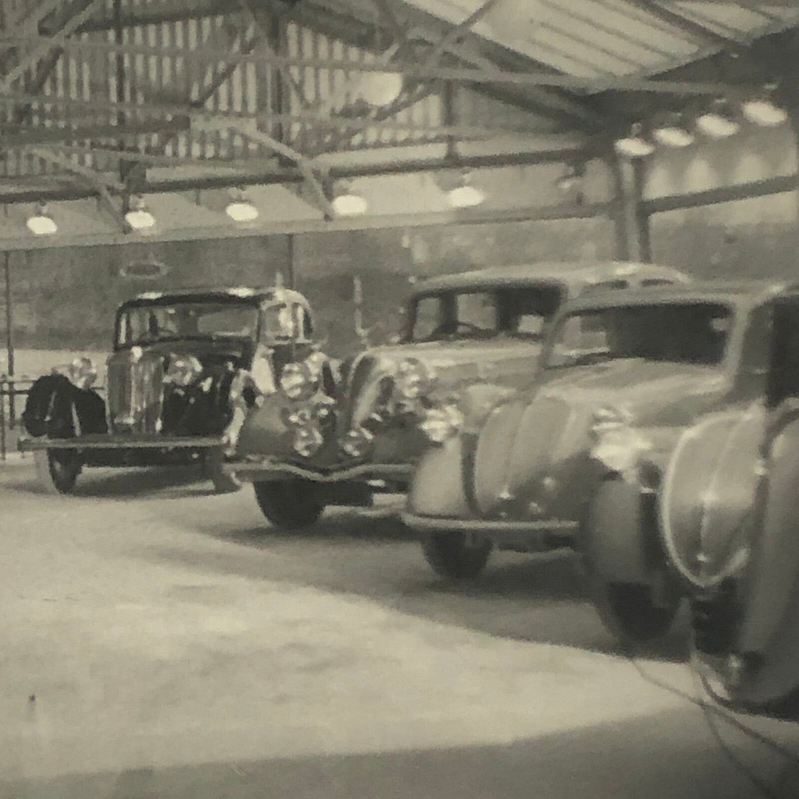 Vintage Car Garage Photo Photograph Print Tag REA22-E2