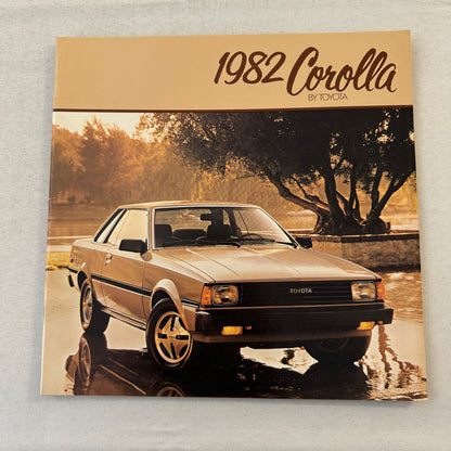 1982 Toyota Corolla Car Sales Brochure Catalog DLX SR5 Coupe Hardtop Wagon