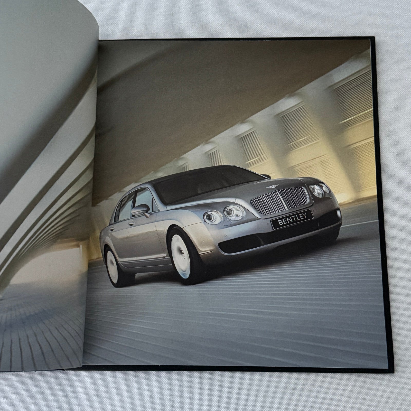 Bentley Continental Flying Spur Car Press Kit Brochure Book with CD SPANISH