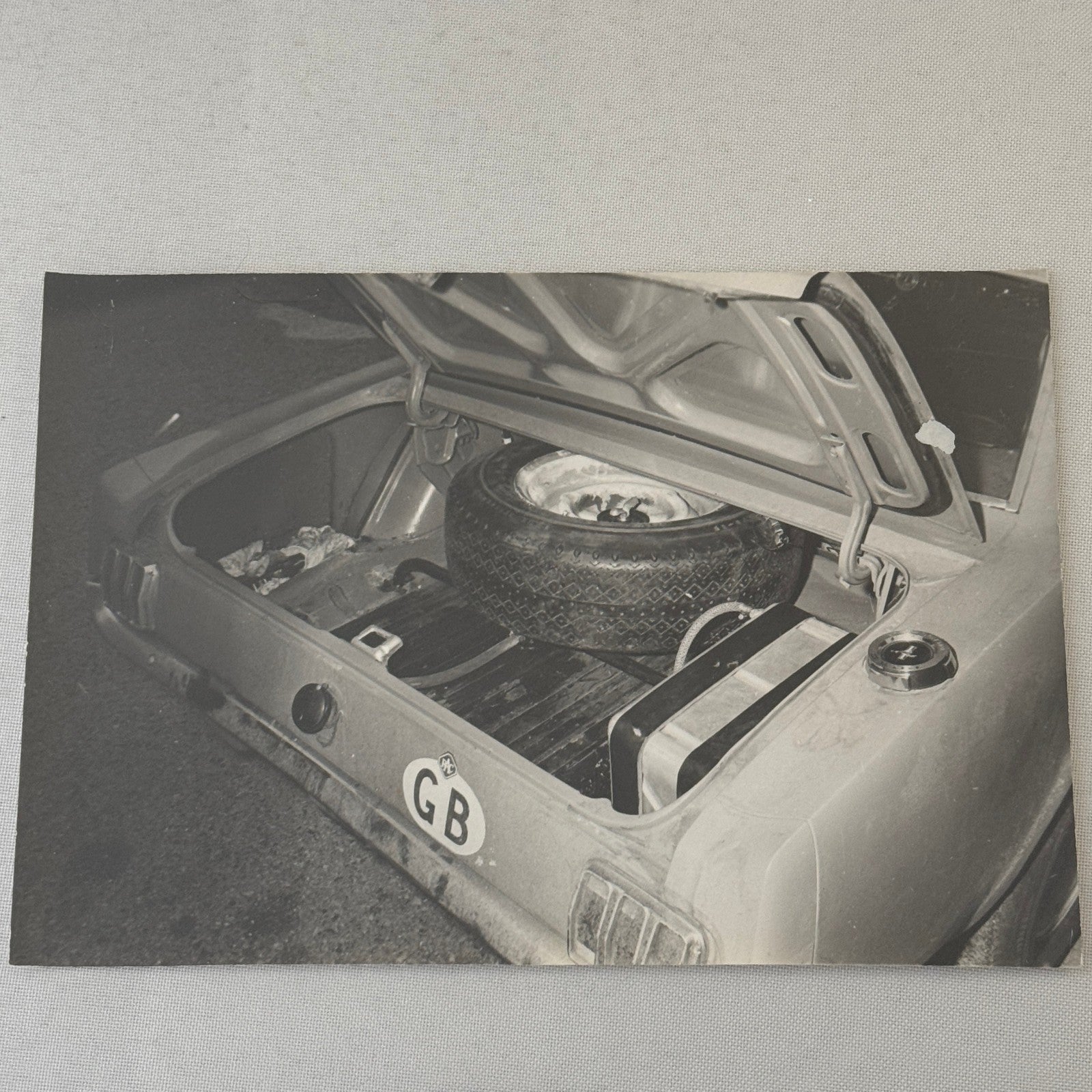 Vintage Ford Mustang Photo Car Bernard Cahier Racing Tour de France