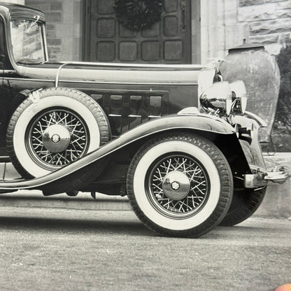 1932 Oldsmobile Deluxe Sedan Car Automobile Vintage Image Modern Print