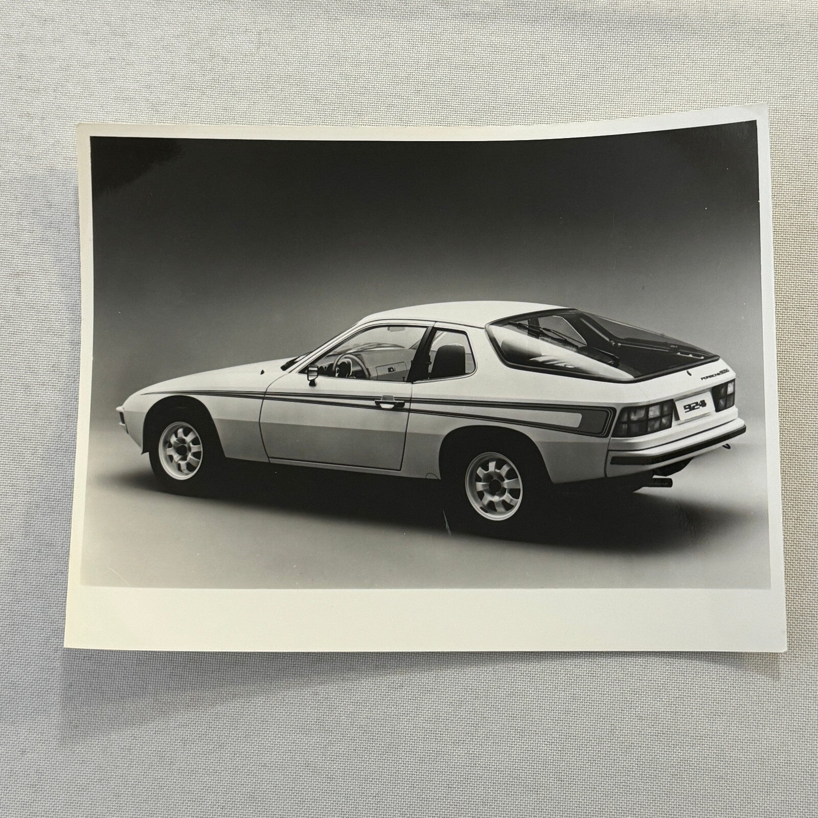 Porsche 924 Car Factory Press Photo Photograph Vintage 1977