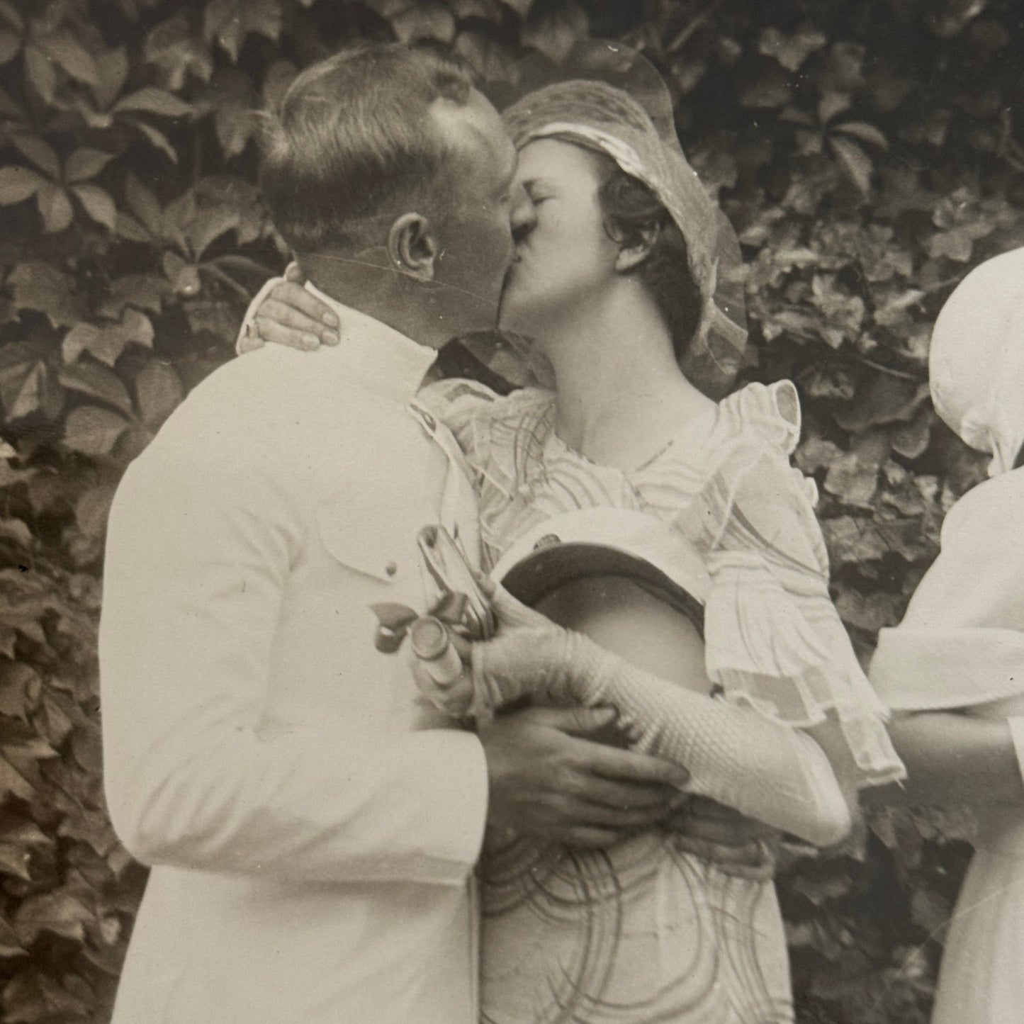 Military Cadets Kiss at Graduation Naval Academy Anapolis Press Photo 1933