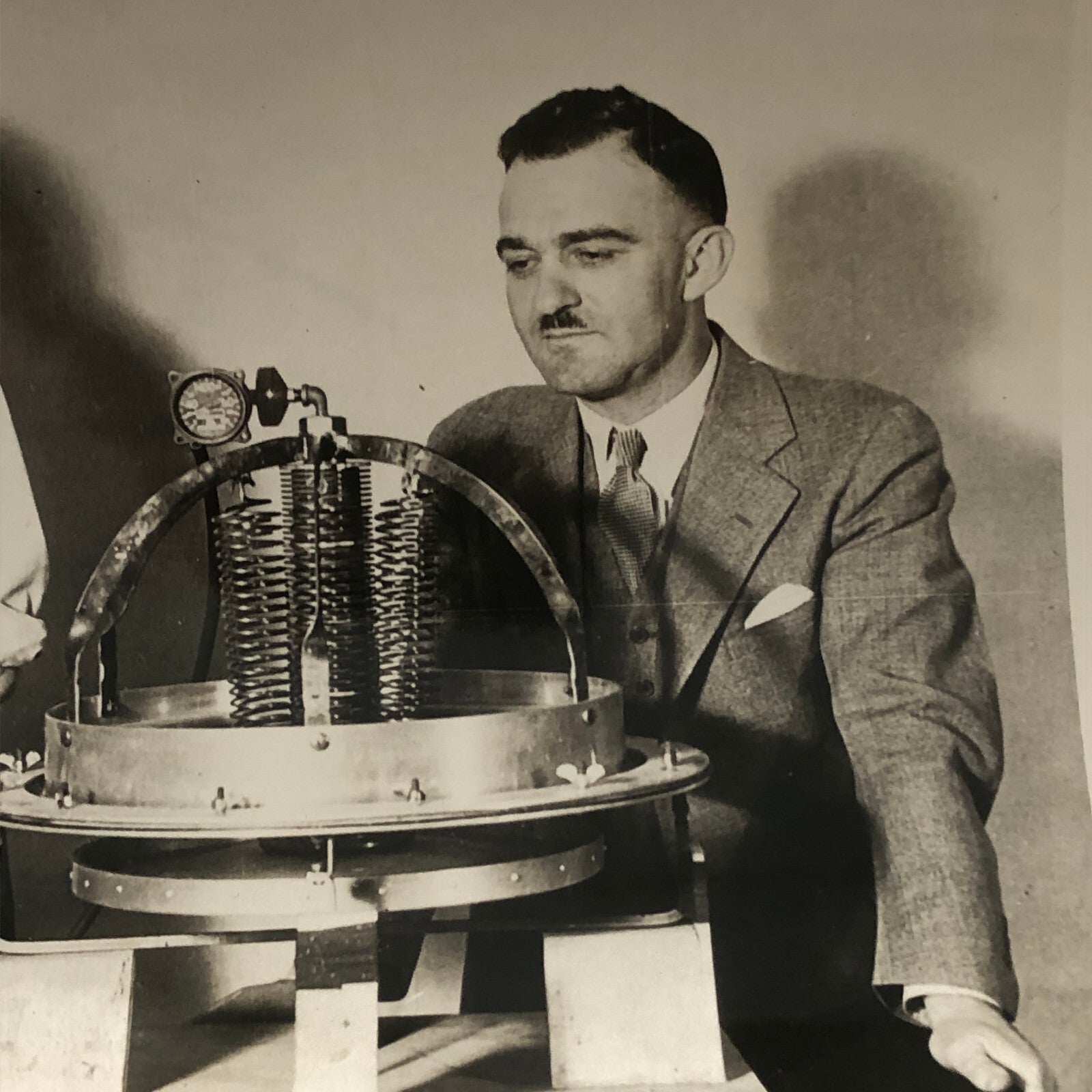 Press Photo Photograph Men with Science Equipment Underwood and Underwood Photo