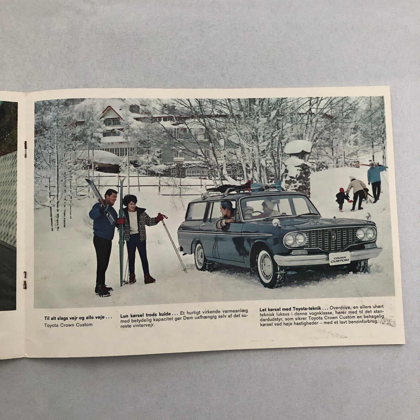 Vintage Toyota Crown Station Wagon Car Sales Brochure Catalog DANISH TEXT