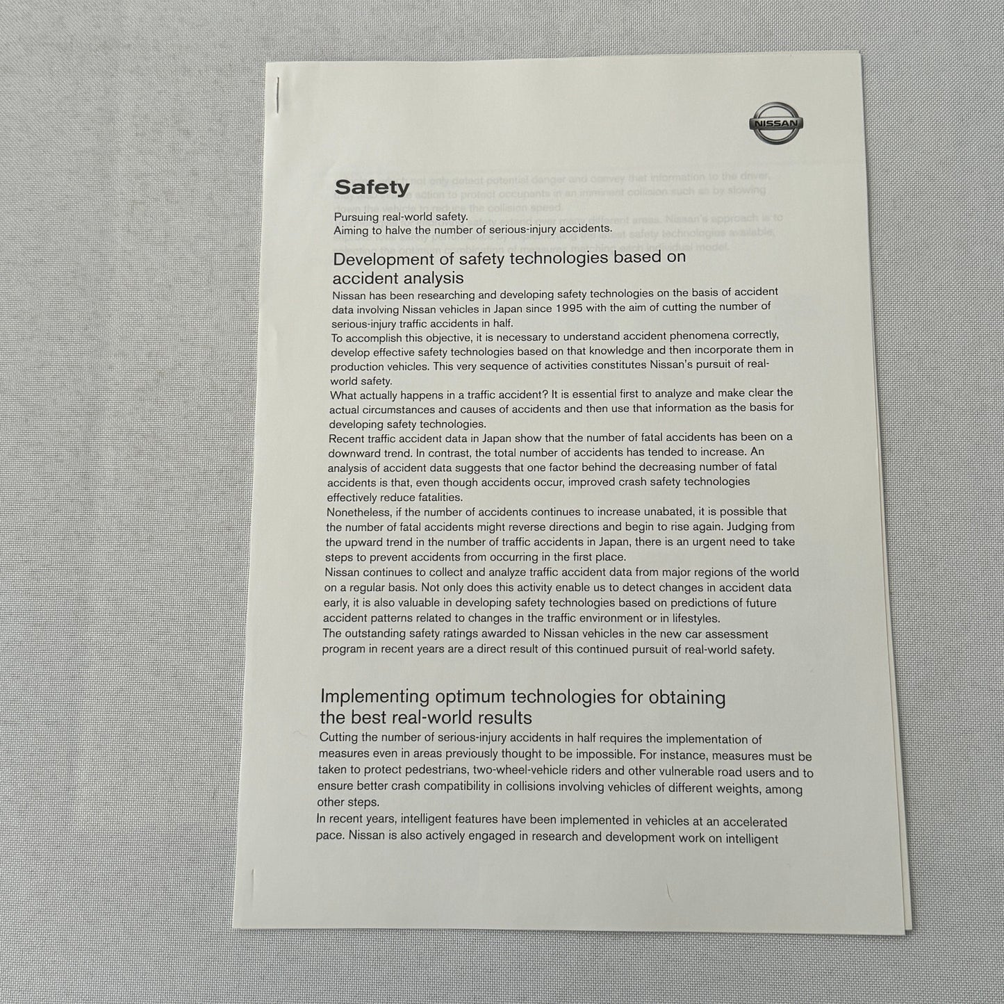 Nissan Tokyo Motor Show Concept Car Press KIt Brochure with CD Fairlady Z Nails